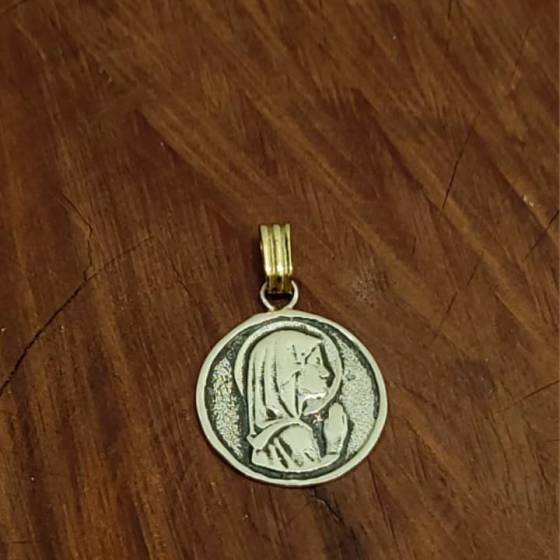Dije Medalla Virgen Niña 26mm (única pieza)