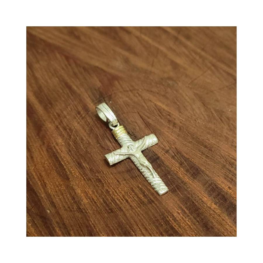 Dijes Crucifijo con Rayas de Plata y Oro