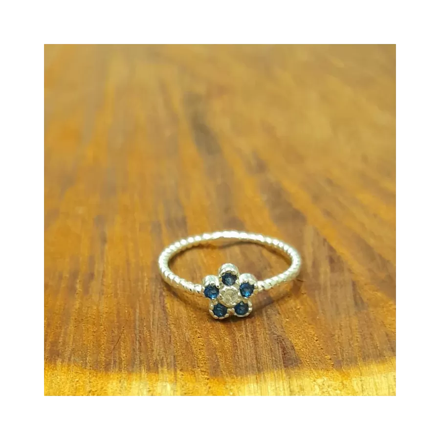 Anillos de Flor con Piedras