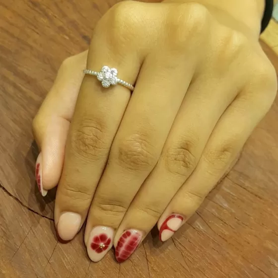 Anillos de Flor con Piedras